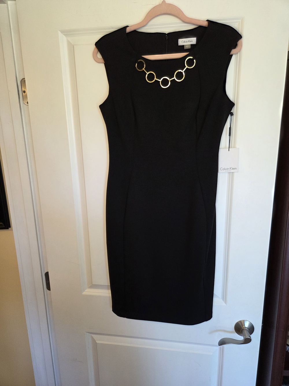 CALVIN KLEIN BLACK ELEGANT CHAIN NECK SHEATH DRESS SIZE 6 NWT
